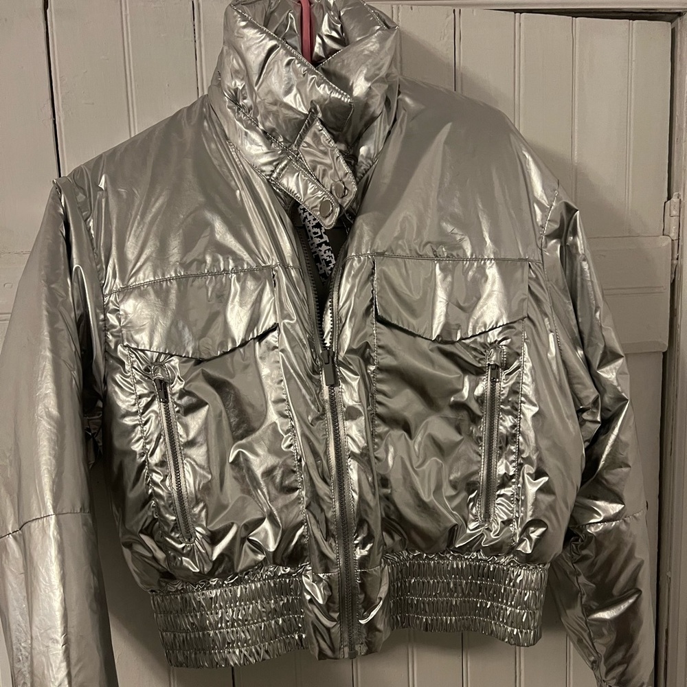 NWT. ASOS SNOW JACKET SIZE US 6